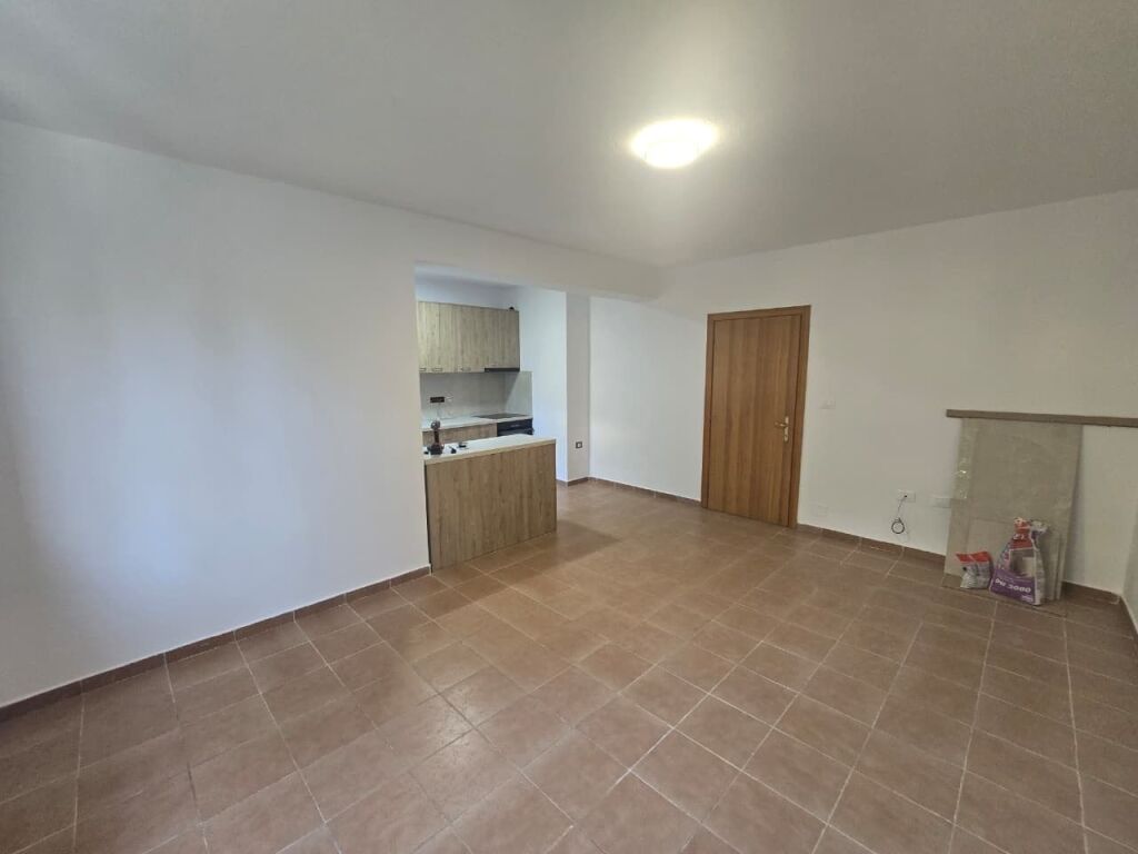 Apartament 2+1 per qera Rruga Ndre Mjeda !