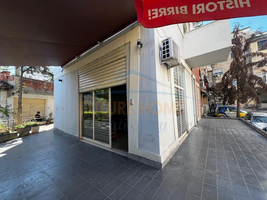 In vendita, Locale Commerciale, Via Jordan Misja, Tirana.