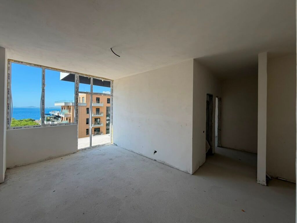 🏠 FOR SALE: Premium 1+1 Apartment with 2 Balconies 📍Vlorë – Near Marina Bay – 🌊Sea View🌊 || €211,000 – Delivery: November 2026 – 5th Floor – 84 m²