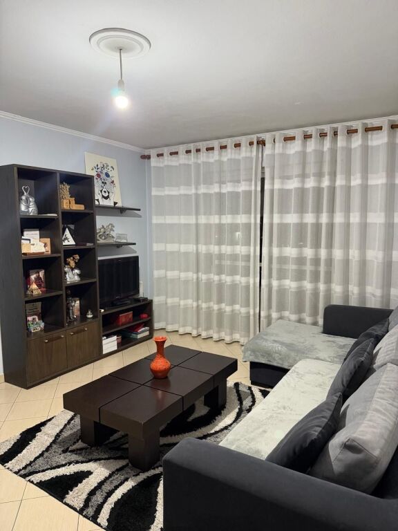 Shitet 1+1 tek Brryli 100.000€