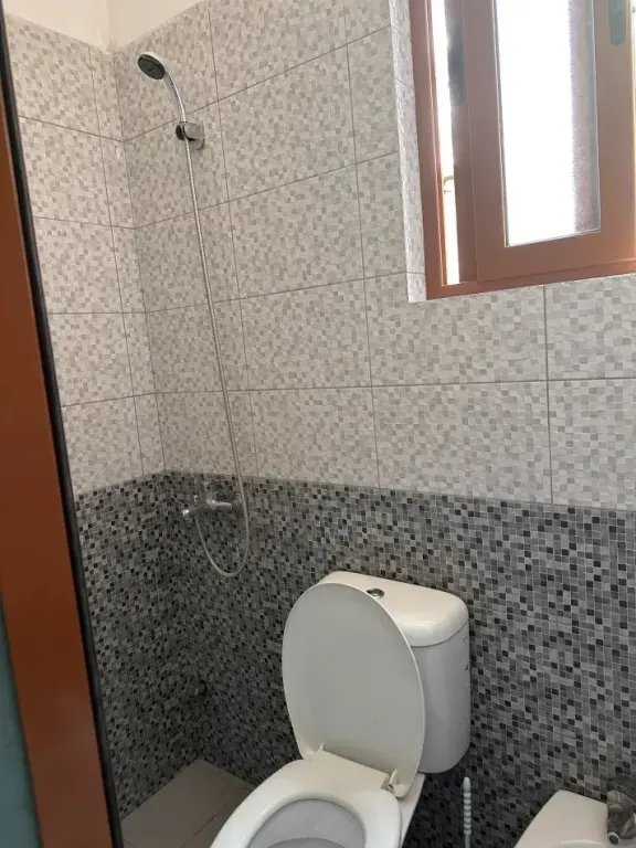 Affittasi parte di villa a Zog te Zi