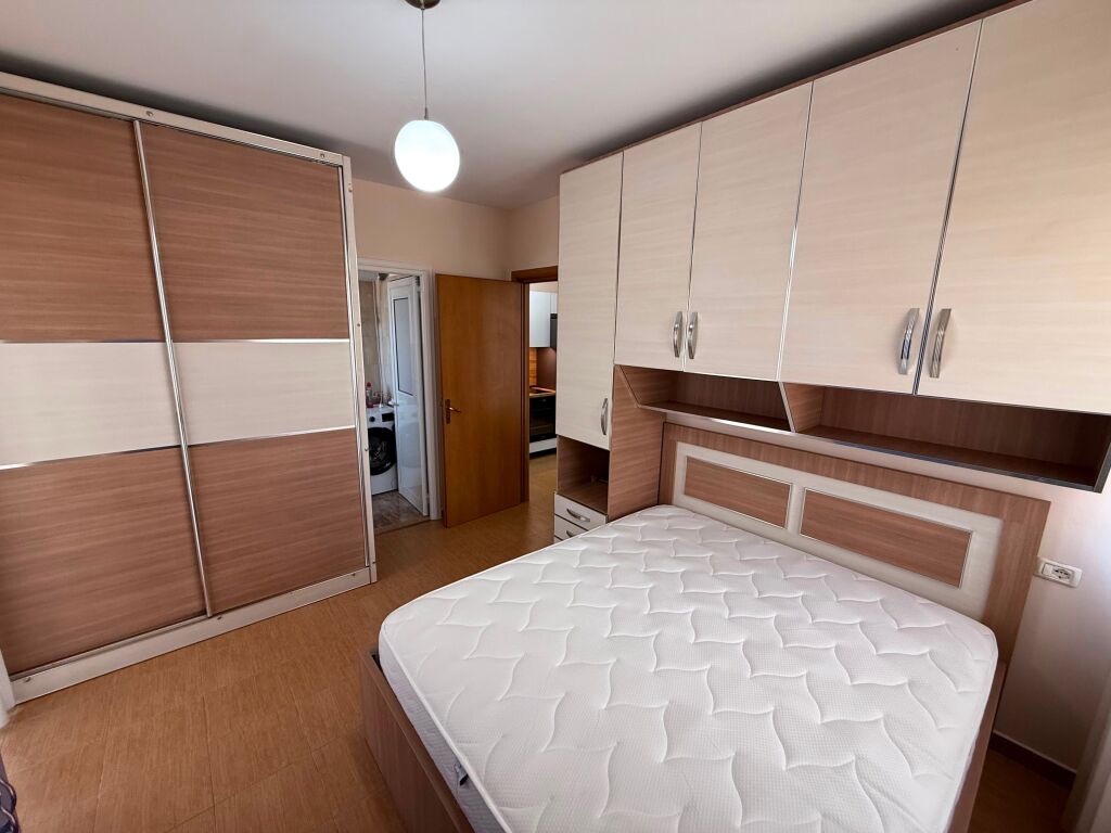 Apartament 1+1 per qira, Rruga Dritan Hoxha, Laprake