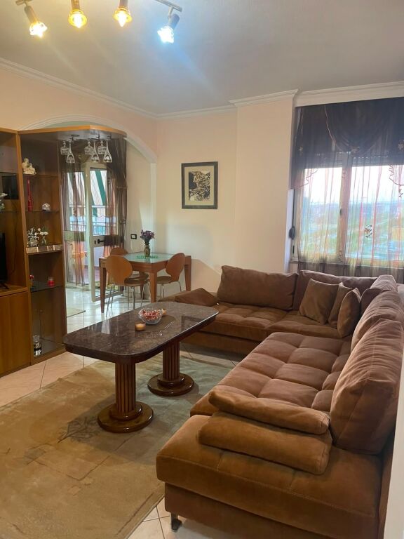 Apartament 2+1 me qira tek Stacioni i Trenit
