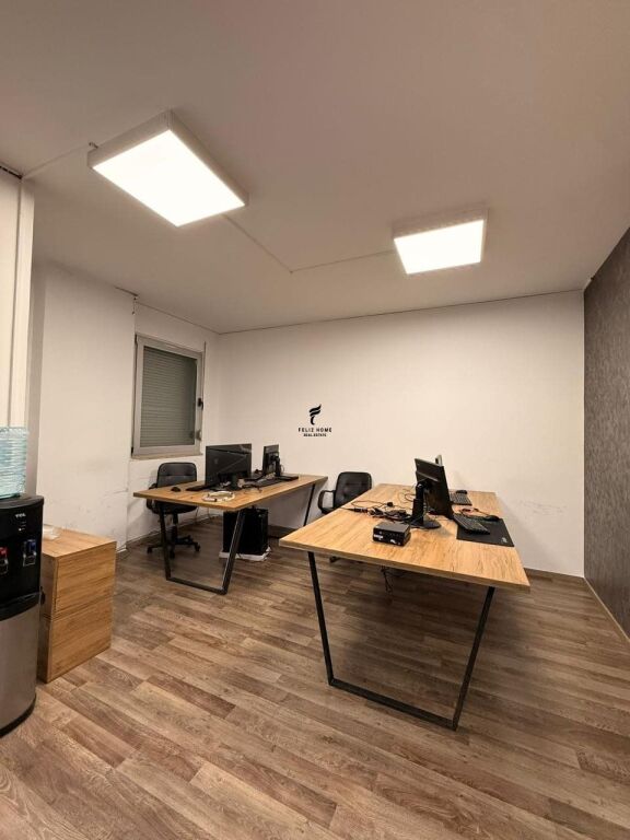 UFFICIO IN AFFITTO 100M2 STADIO DINAMO 130.000 LEKE FH-86756