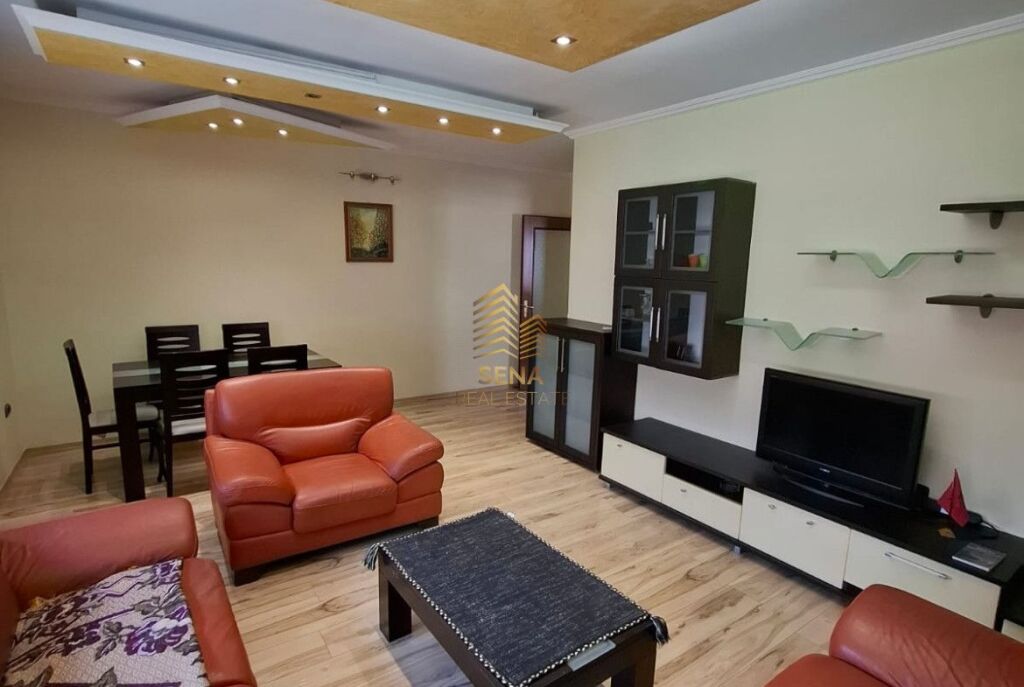 Rent, Apartment 2+1+A, Commune of Paris, 85,000 Leke/Month