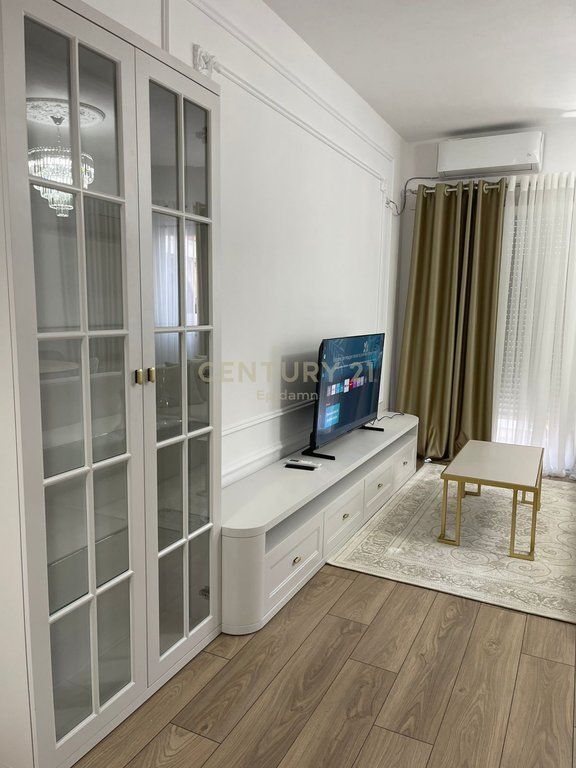 Affittasi Appartamento Moderno 2+1 – Piazza Pranvera, Durrës €850