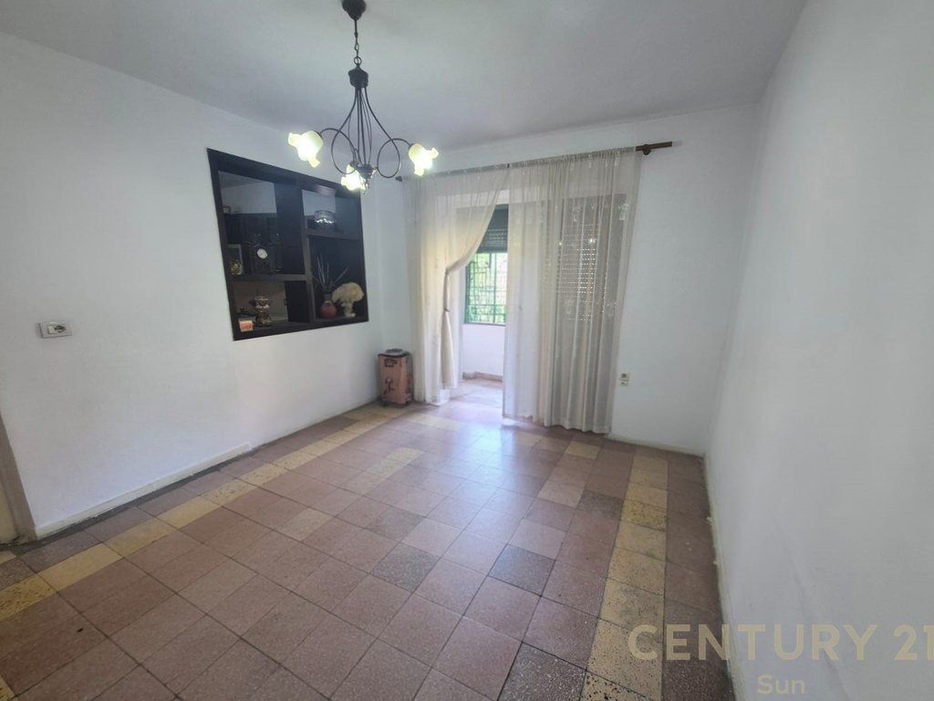 SHITET APARTAMENT 1+1 TE RRUGA E KAVAJËS – PRANË SPITALIT GJERMAN! 149,000 €