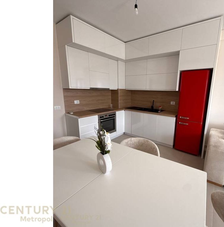 JEPET ME QIRA APARTAMENT 2+1+POST PARKIMI, UNIVERS CITY! 550 € /Muaj