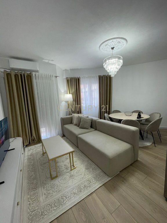 🏡 Appartamento Moderno 2+1 in Affitto – Piazza Pranvera, Durrës €850