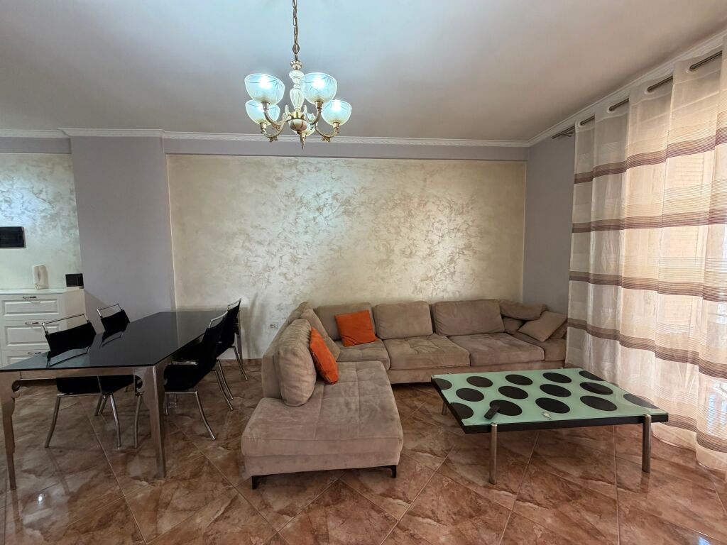 Apartament 2+1+2 ne Astir