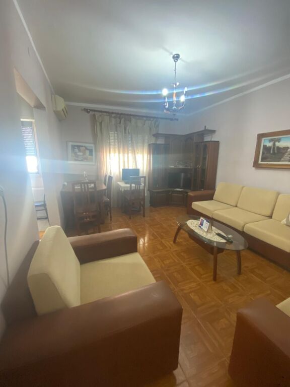 🏡 Apartament 1+1 me Qira – Stadium, Durrës