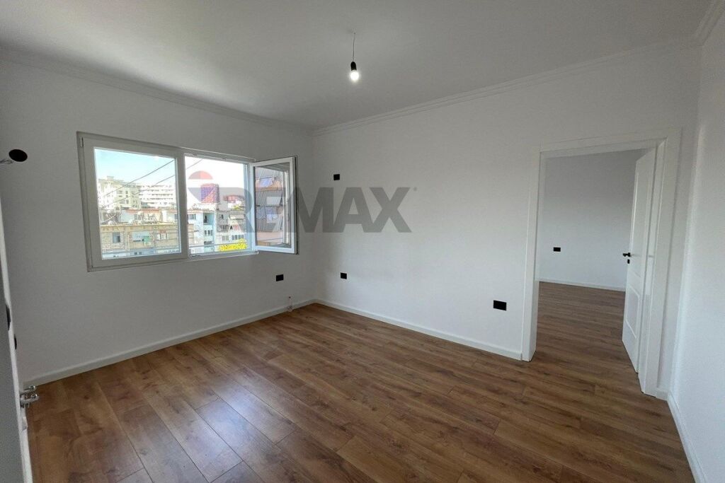 Apartment 1+1 for sale at Vasil Shanto