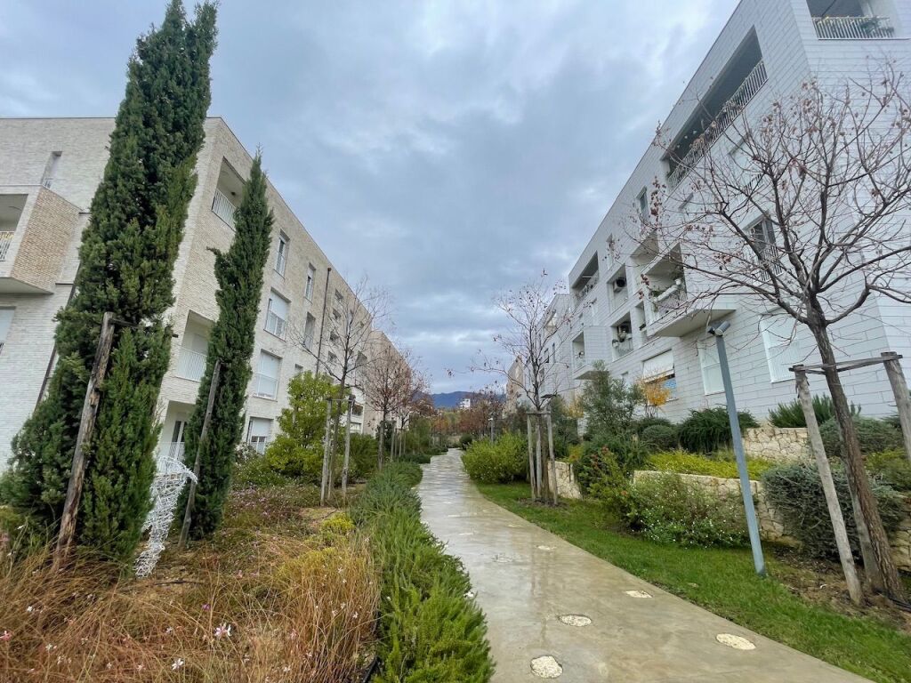 In affitto appartamento 2+1 + Posto Auto in residenza privata, Lago Asciutto