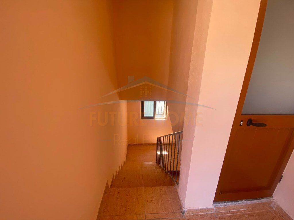 QERA, Apartament 1+1, Pazari i Ri, Tiranë. OPP72386