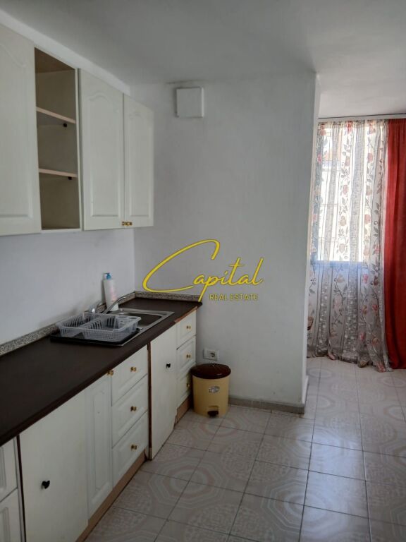 APARTAMENT ME QIRA 2+1 VASIL SHANTO 60.000 LEKE