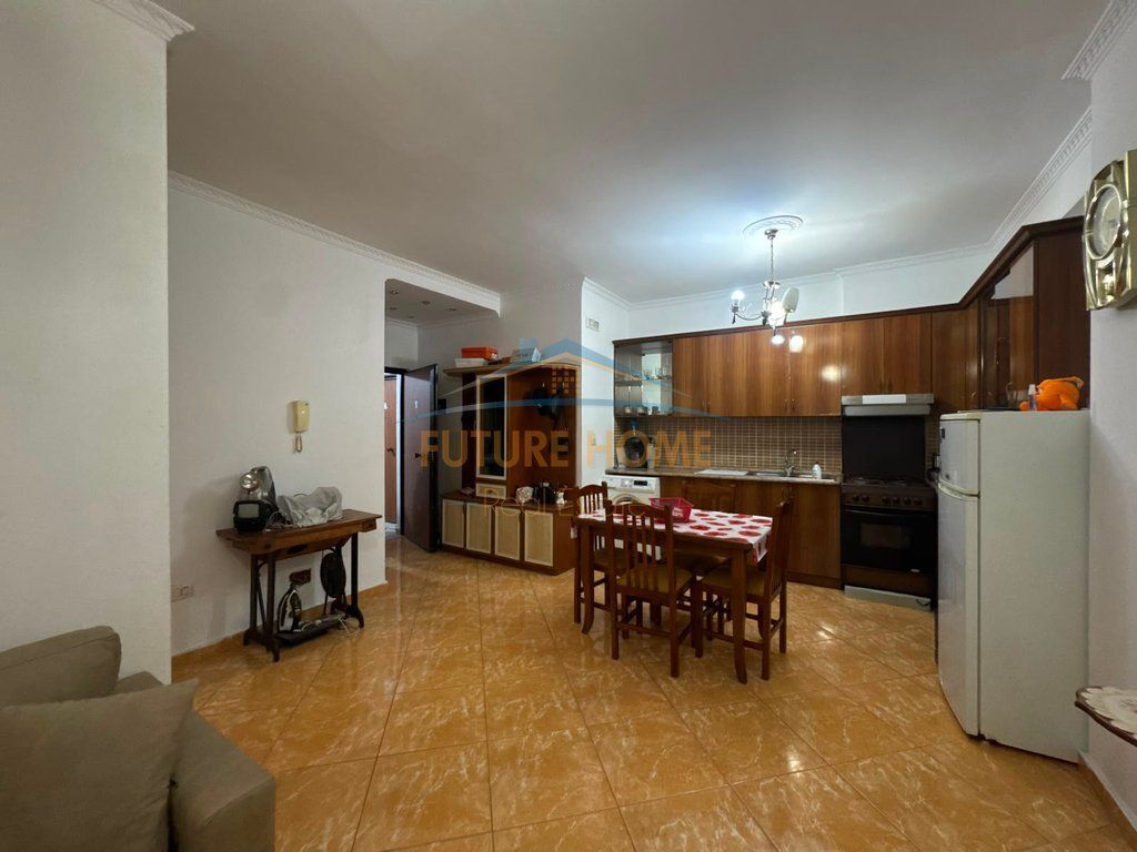 Shitet, Apartament 1+1, Unaza e Re, Tiranë. Prestige72493