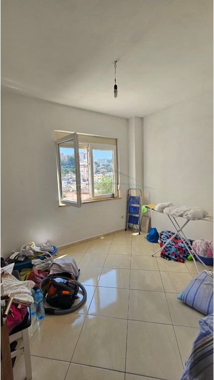 Rent, Apartment 3+1+2+2, Court, Durres