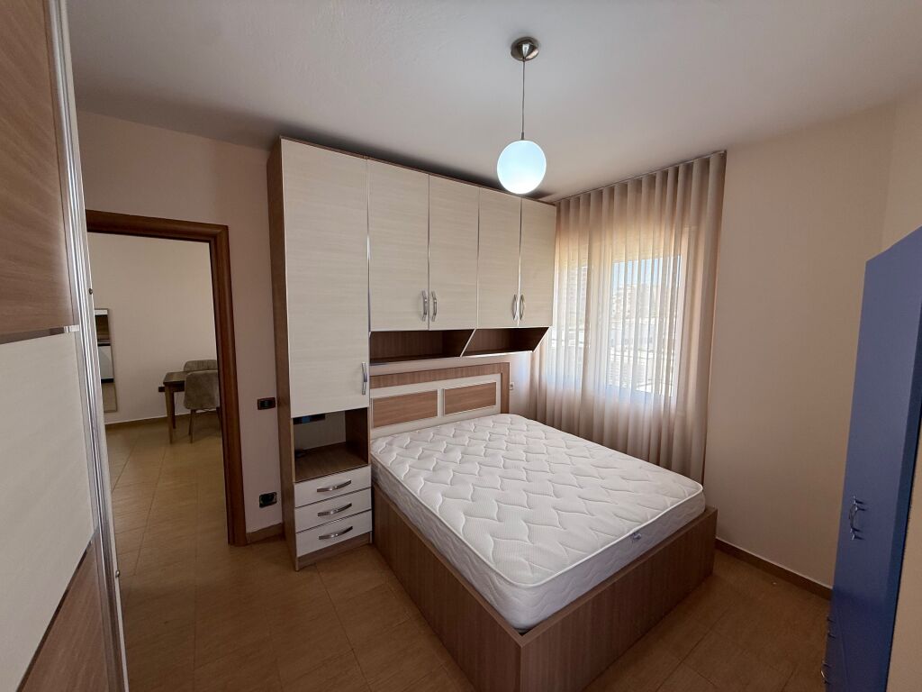 Apartament 1+1 per qira, Rruga Dritan Hoxha, Laprake