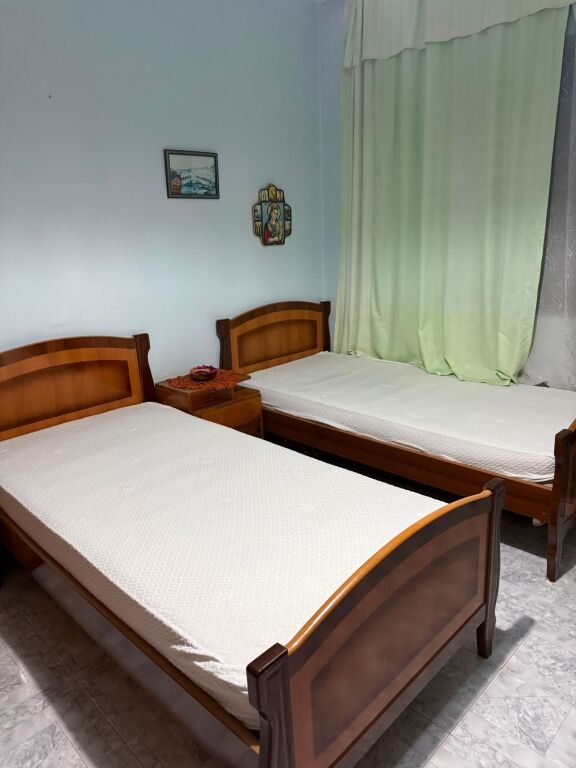 Qera | Apartament 2 + 1 | Farmacia 10 | 400 €/muaj