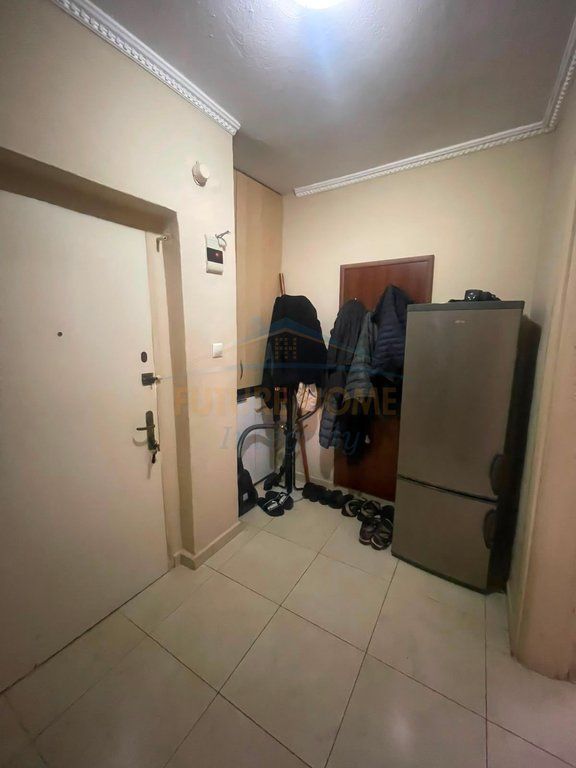 Shitet, Apartament 1+1, Myslym Shyri, Tiranë.