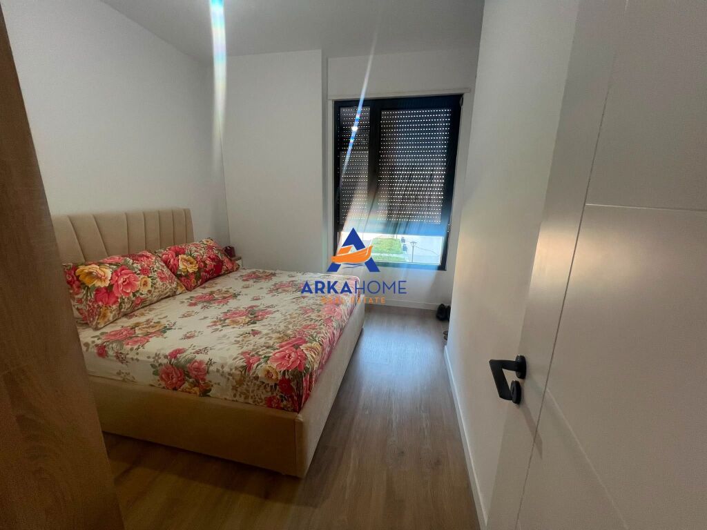 AFFITTASI APPARTAMENTO 1+1+ BALCONE "5 MAGGIO" 50.000 LEKE