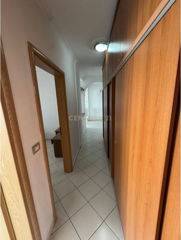 Jepet me Qera Apartament 2+1+2 në Astir