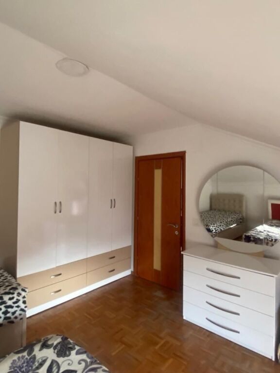 Qera | Shtëpi private 1 + 1 | Rruga Selaudin Zorba | 400 €/muaj