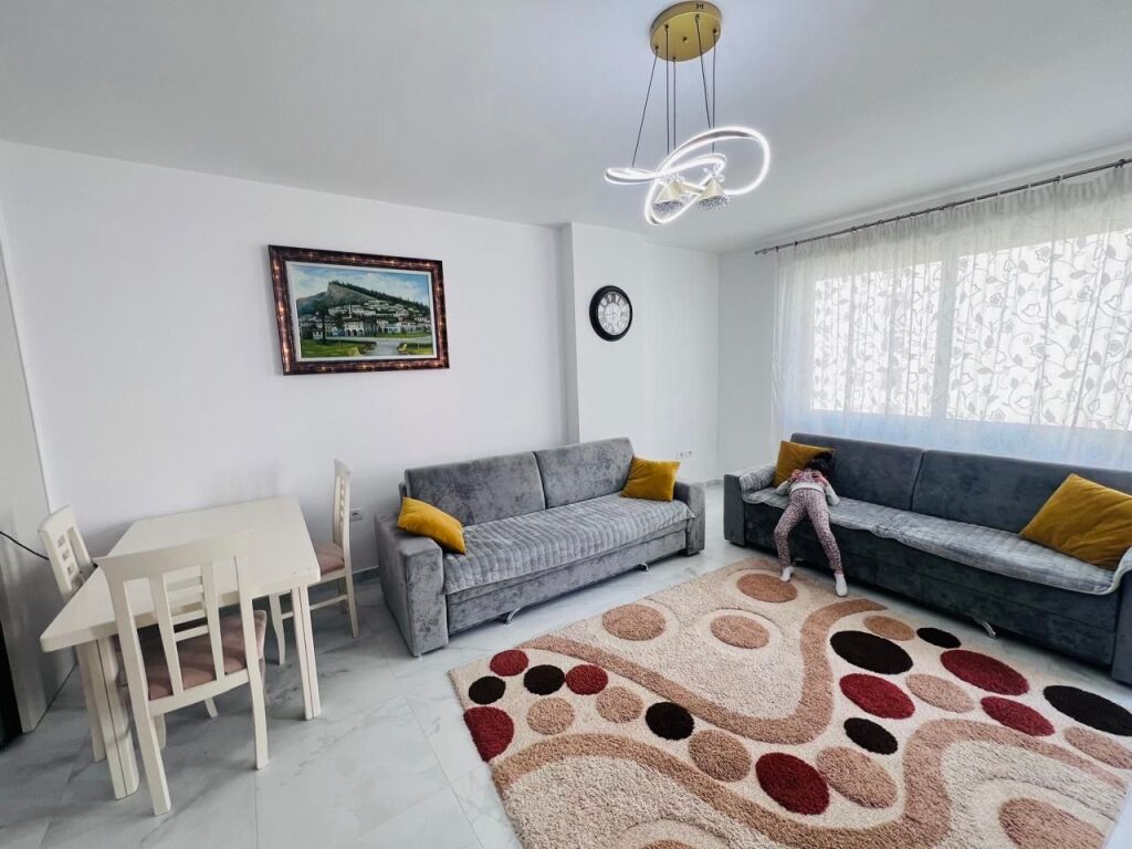 Jepet me qira 2+1+1 ASTIR 50.000 leke