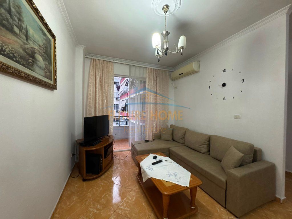 Shitet, Apartament 1+1, Unaza e Re, Tiranë. Prestige72493