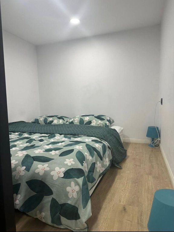 GARSONIERE ME QIRA PRANE ISH TREGUT ELEKTRIK