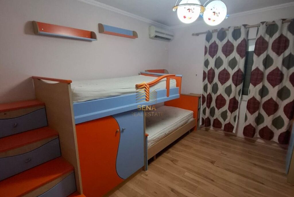Rent, Apartment 2+1+A, Commune of Paris, 85,000 Leke/Month