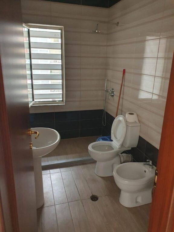 Apartament me qera 1+1 tek Fusha e Aviacionit