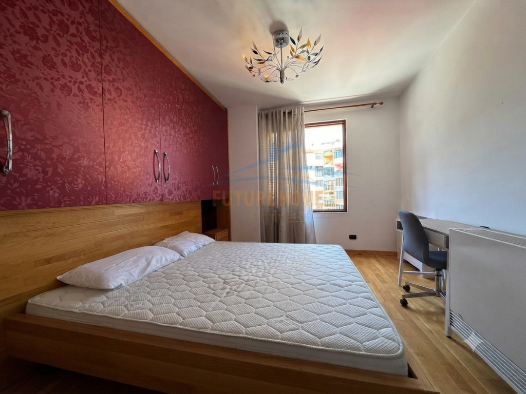 For sale, Apartment 2+1+Garage, 21 December, Tirana
