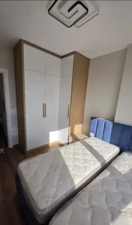 Apartament 1+1 me qira prane Shkolles se Bashkuar