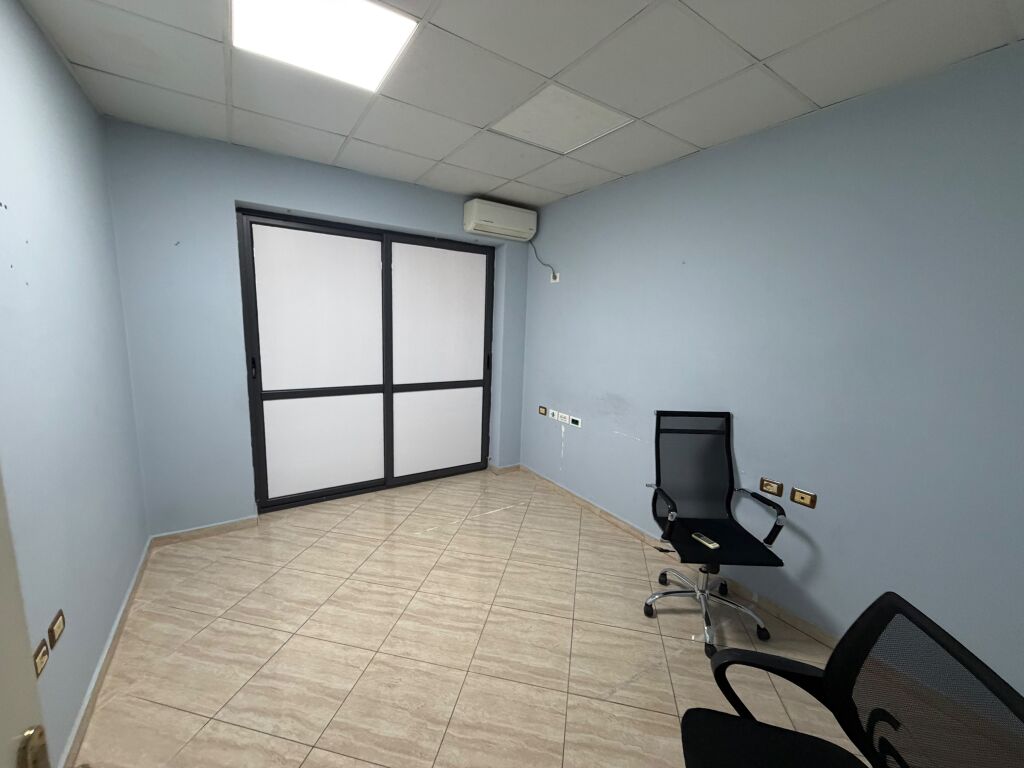 Business premises for rent – Astir  📍 Location: Astir