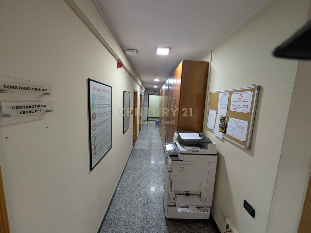 UFFICIO IN AFFITTO NELLA SKY TOWER – BLOCK!