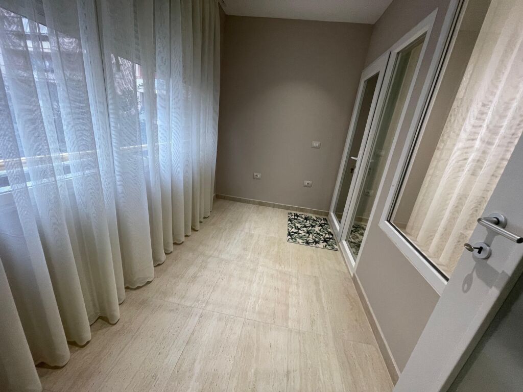 Qera, Apartament 1+1, Kopshti Zoologjik, Tirane. 85.000 leke