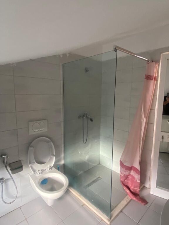 Qera | Shtëpi private 1 + 1 | Rruga Selaudin Zorba | 400 €/muaj