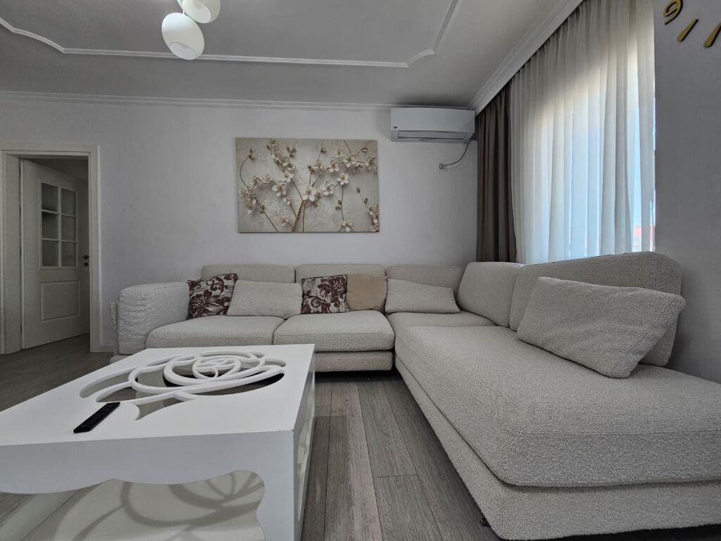 Apartment 2+1 for sale near 21st!
