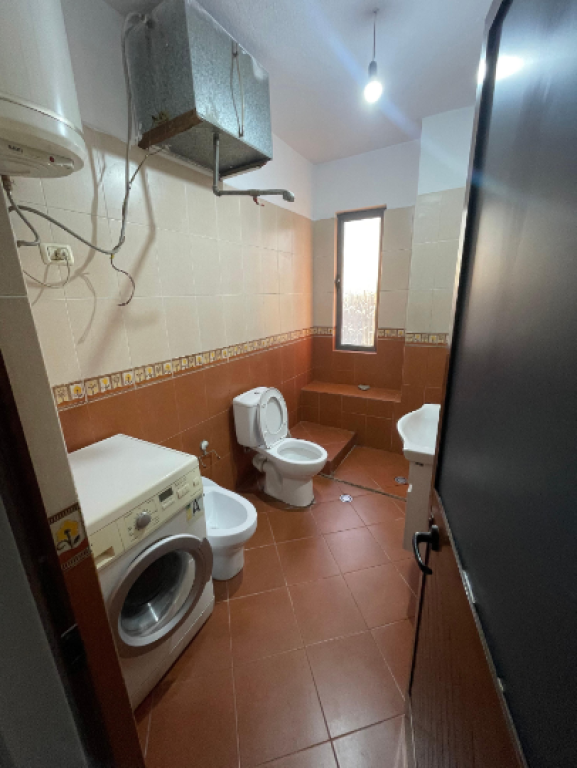 Qera | Apartament 2 + 1 | Laprake afer Gjykates Administrative |300 €/Muaj