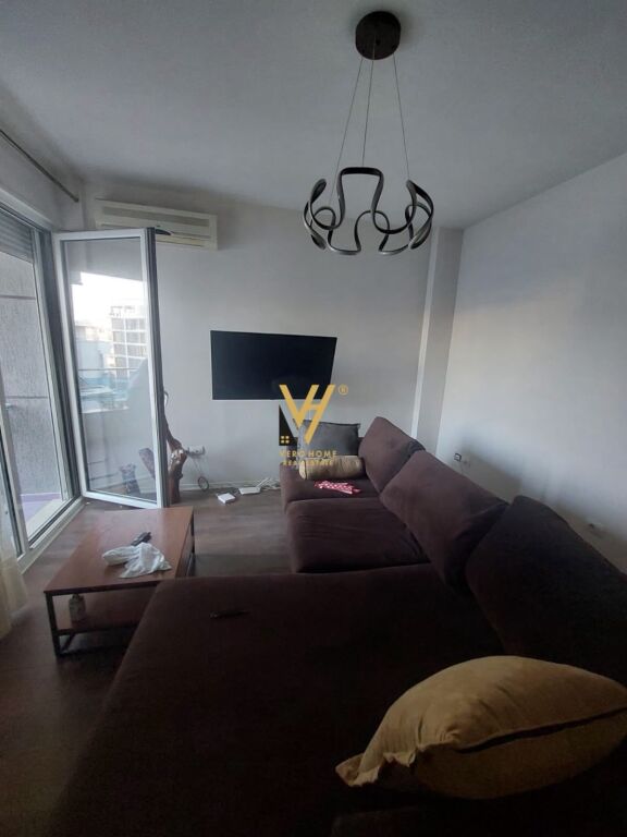 JEPET APARTAMENT 2+1+2+2BLK ME QERA TE KOPSHTI ZOLOGJIK 700 EURO