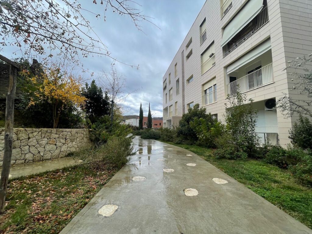 In affitto appartamento 2+1 + Posto Auto in residenza privata, Lago Asciutto