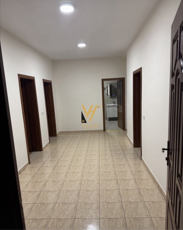 JEPET APARTAMENT 2+1+BLK ME QERA NE LAPRAKE 550 EURO