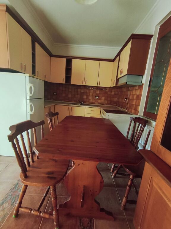Apartament 1+1, 80 m² me pamje të pjesshme nga deti – Investim i zgjuar!