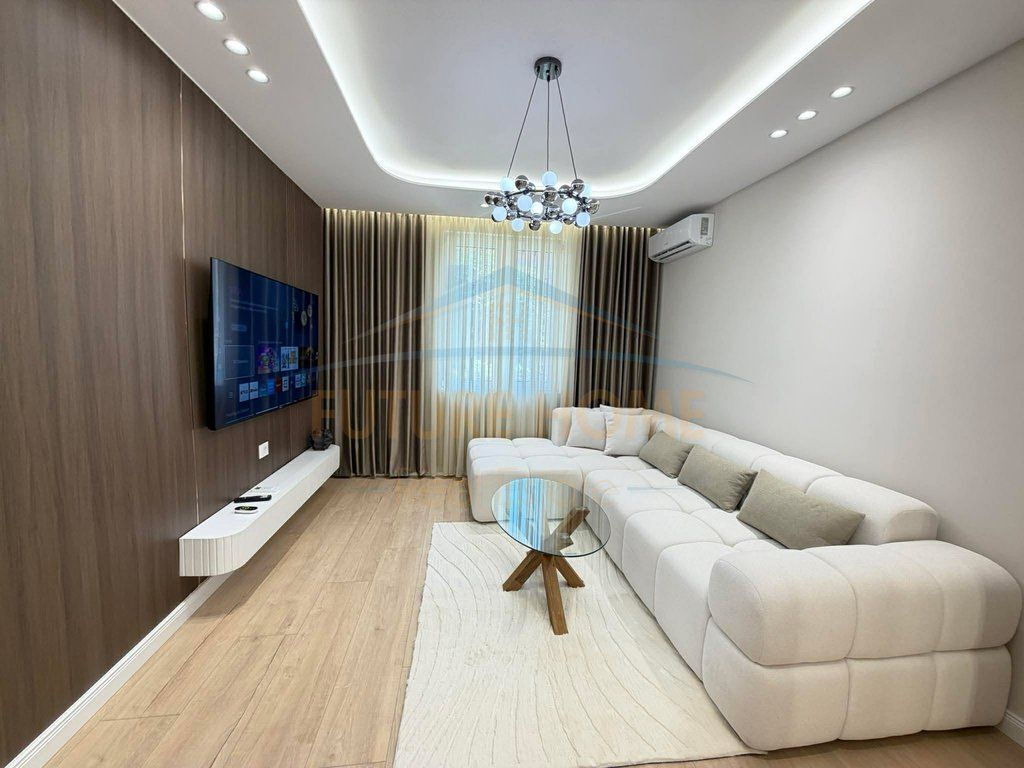 shitet apartament 1+1 rrugën margarita tutulani tirane