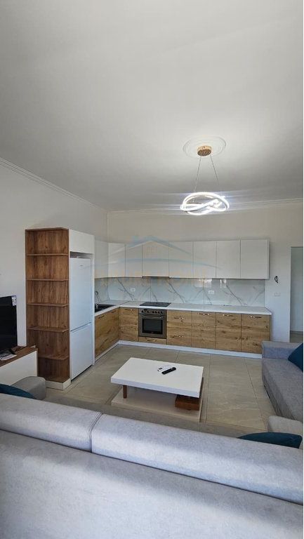 Qera, Apartament 2+1 + Post Parkimi, Ish Keneta,Durres