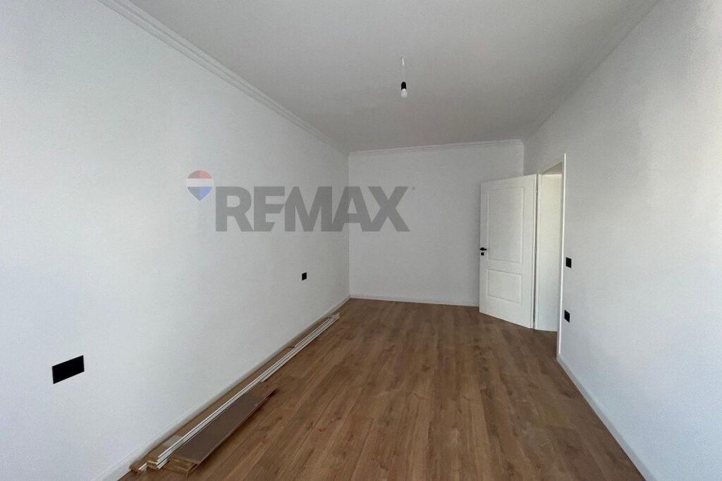 Apartment 1+1 for sale at Vasil Shanto