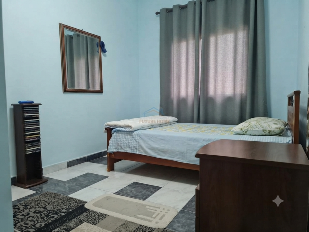 Qira, Vilë 3-katëshe, Komplesi Grand,Ish-Tregu Elektrik