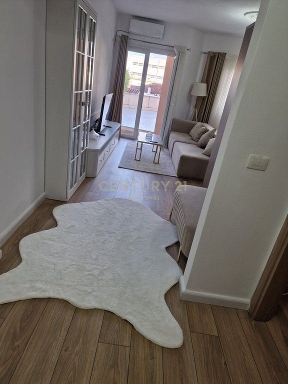 Affittasi Appartamento Moderno 2+1 – Piazza Pranvera, Durrës €850