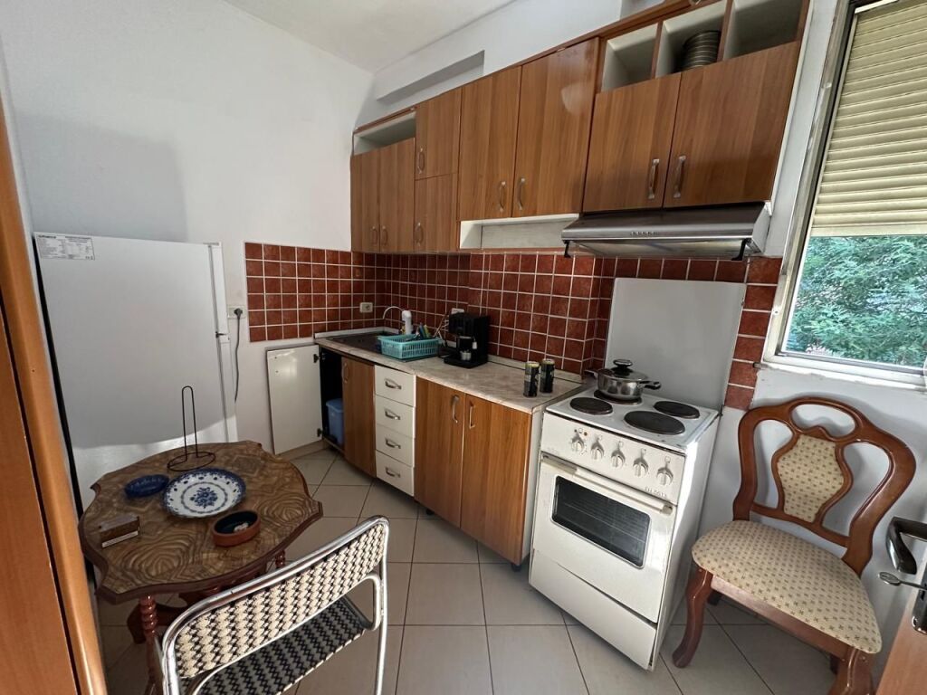 🏢New Bazaar, near Optika Roma, a 1+1 furnished apartment for rent. 50,000 Leke